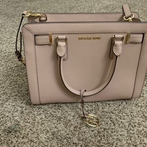 Michael Kors Dillion brand new.